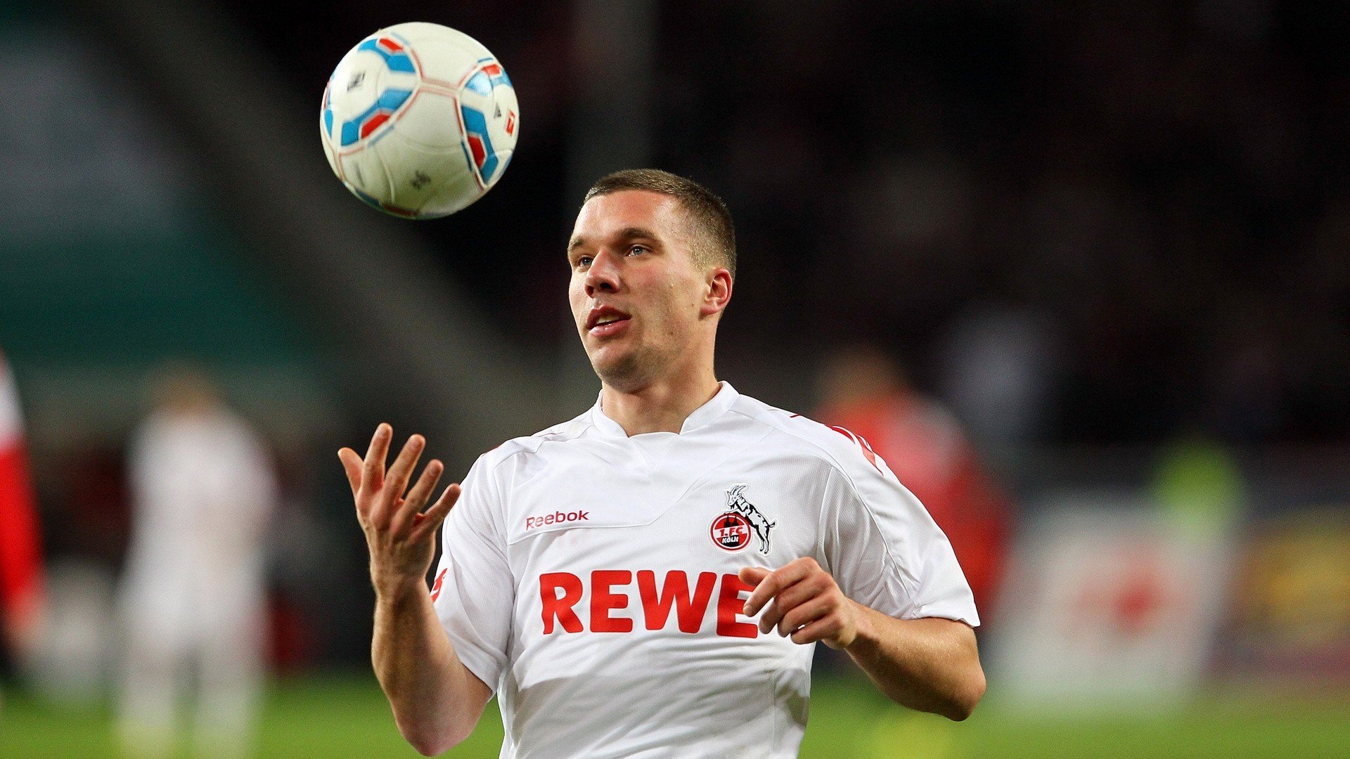 出色发挥引爆全场！，内马尔意外战胜TES赢得满堂喝彩